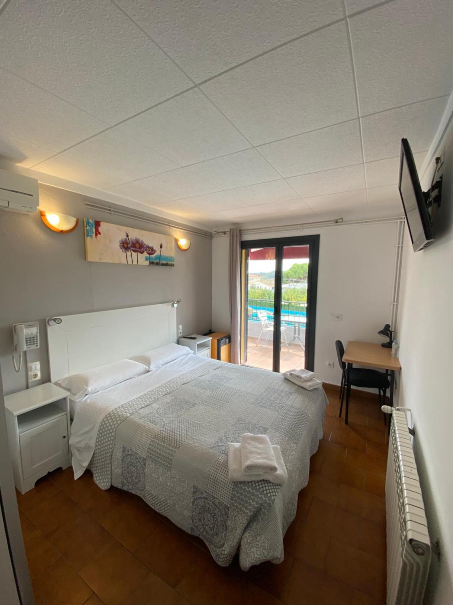 Hotel Les Roques Báscara Esterno foto