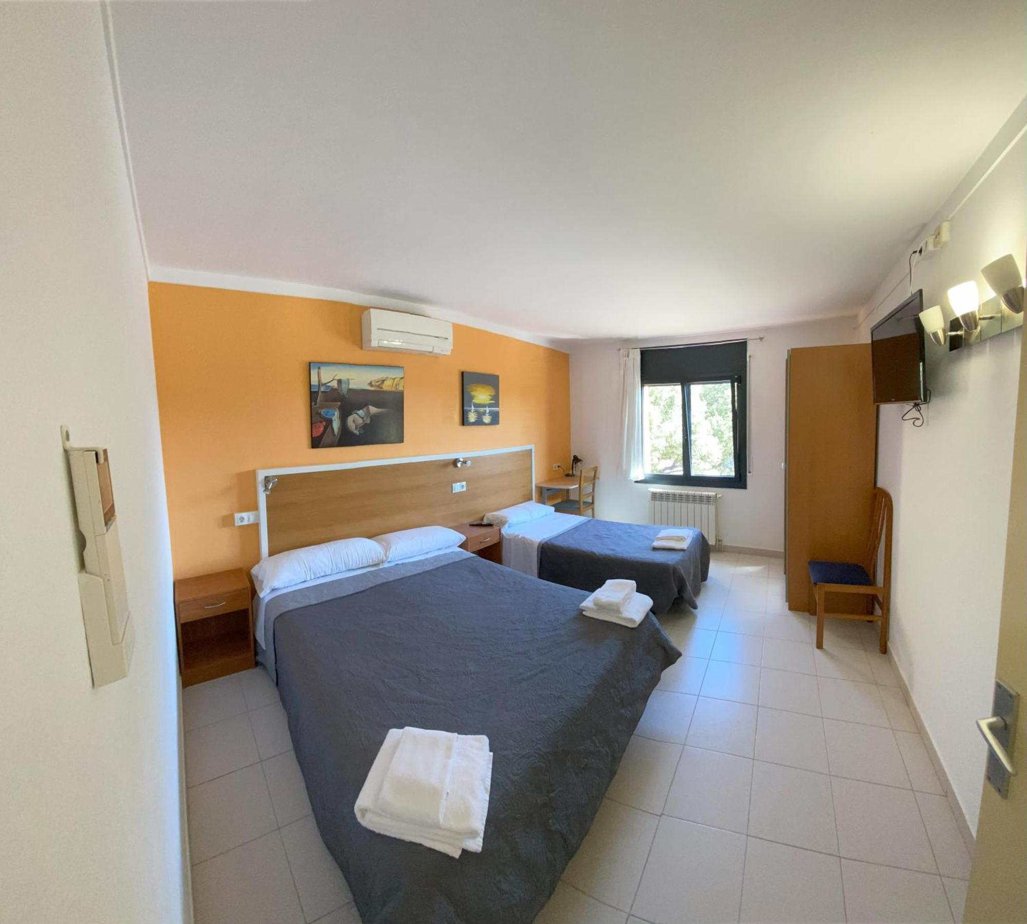 Hotel Les Roques Báscara Esterno foto