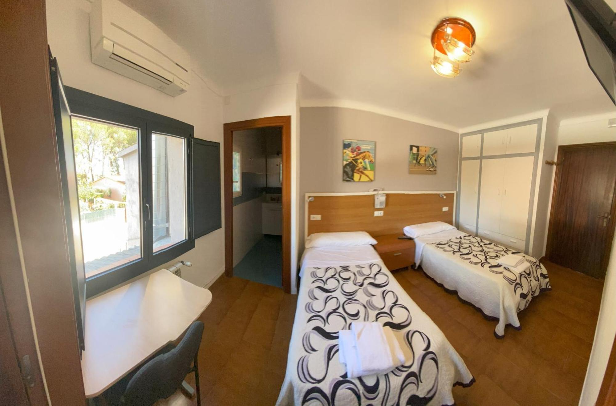 Hotel Les Roques Báscara Esterno foto