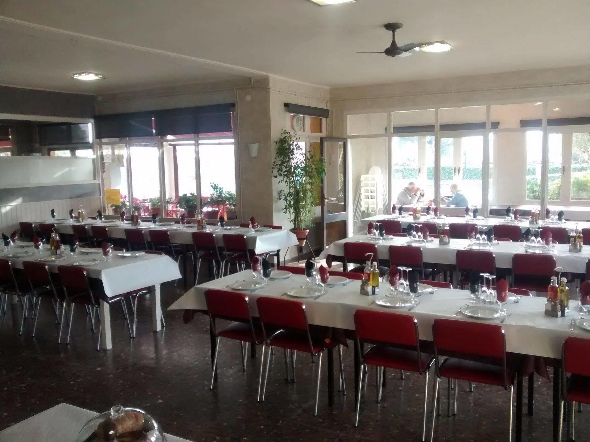 Hotel Les Roques Báscara Esterno foto