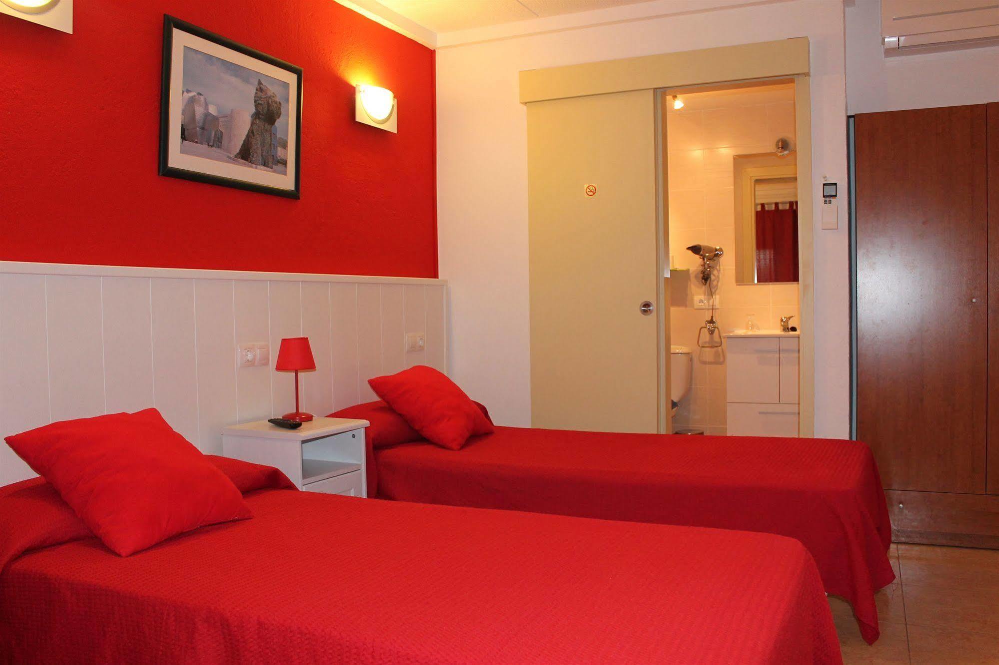 Hotel Les Roques Báscara Esterno foto