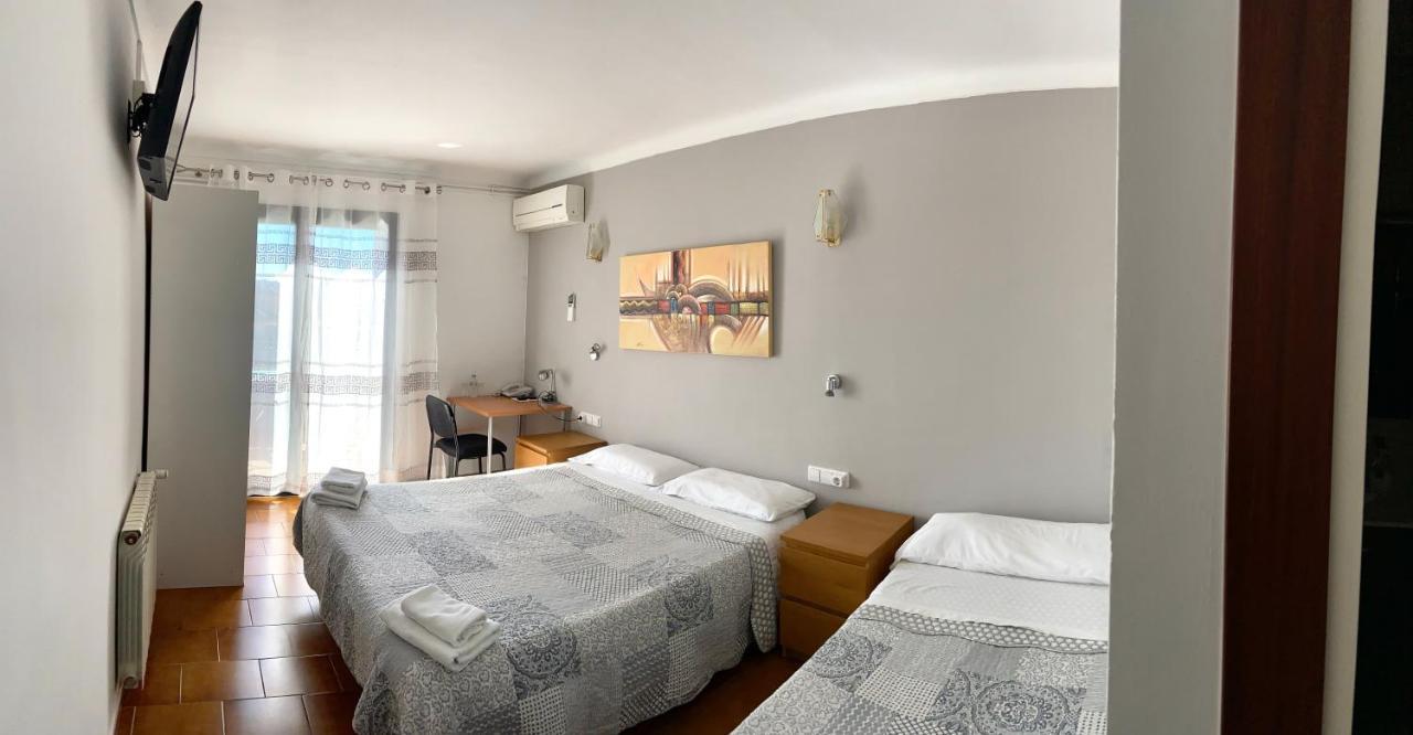Hotel Les Roques Báscara Esterno foto