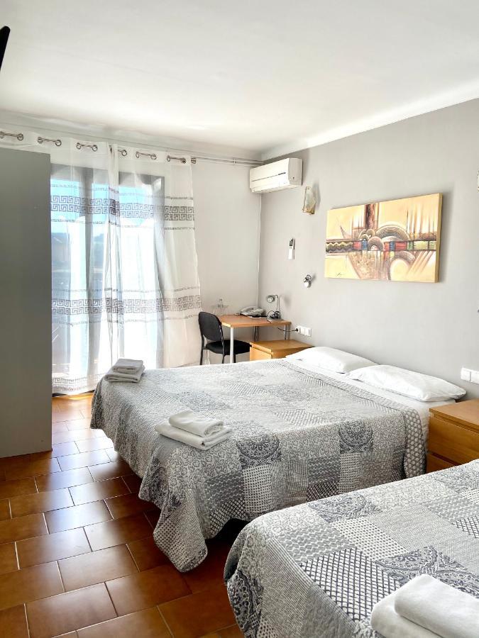 Hotel Les Roques Báscara Esterno foto